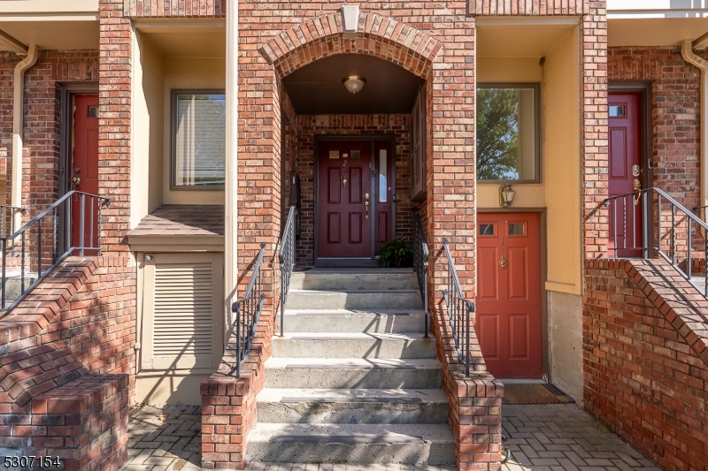 Photo 2 of 24 of 2 MEWS LANE 2 townhome