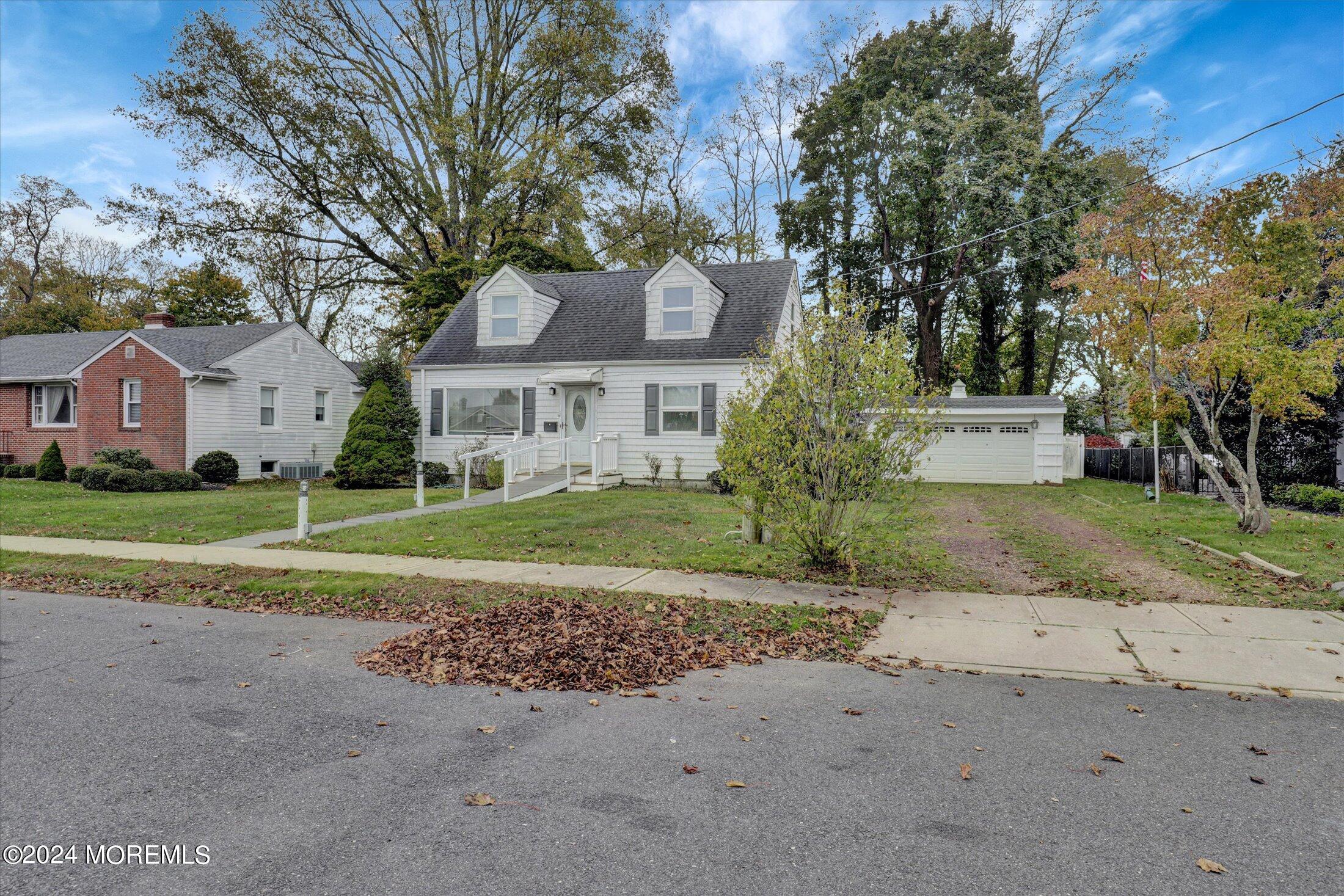 Photo 4 of 29 of 24 Fulton Avenue house