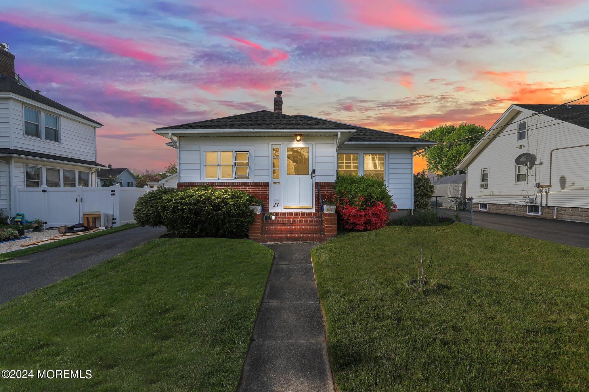 Photo 1 of 33 of 27 Sherman Avenue house