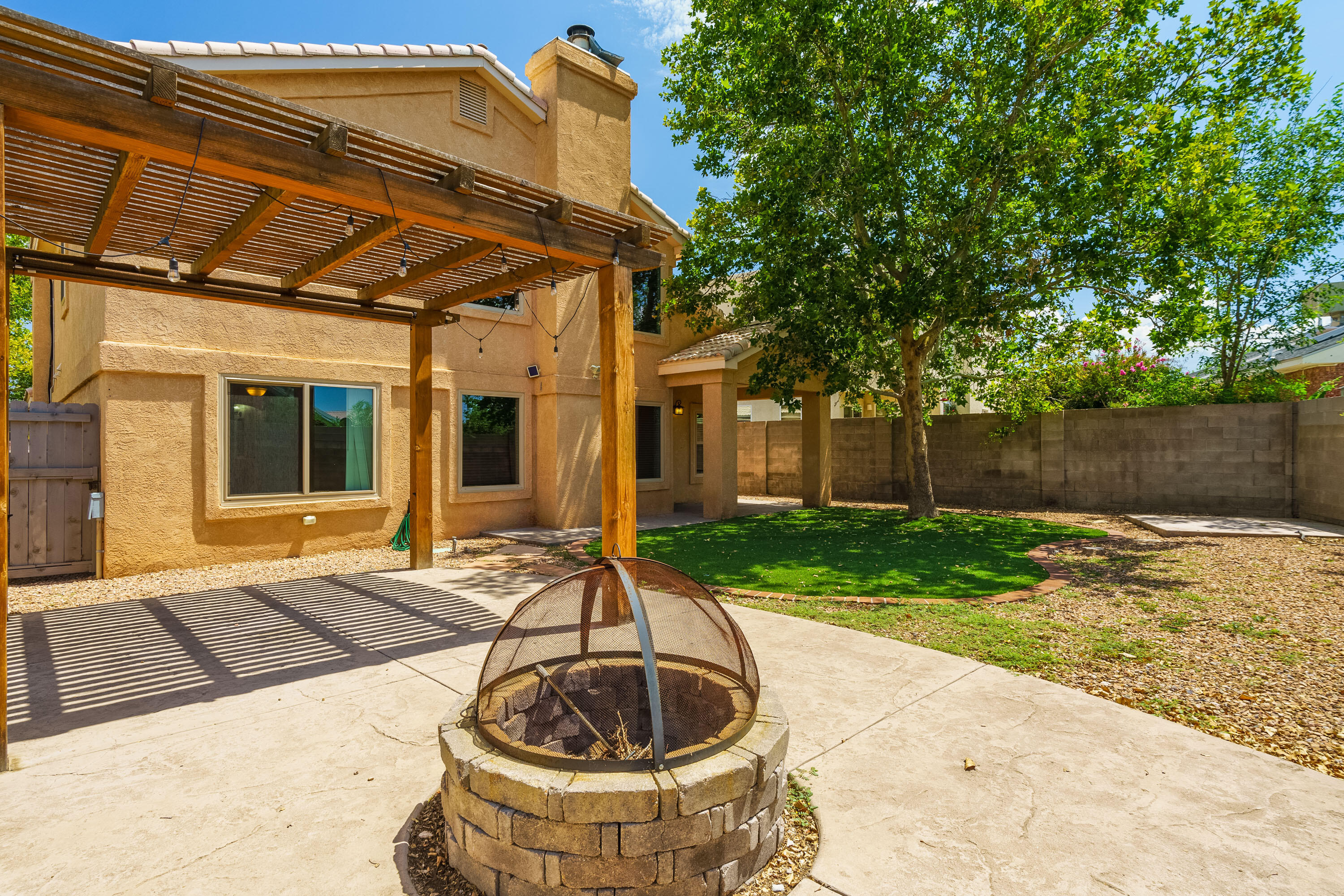 Photo 44 of 48 of 11512 Kings Canyon Road SE house