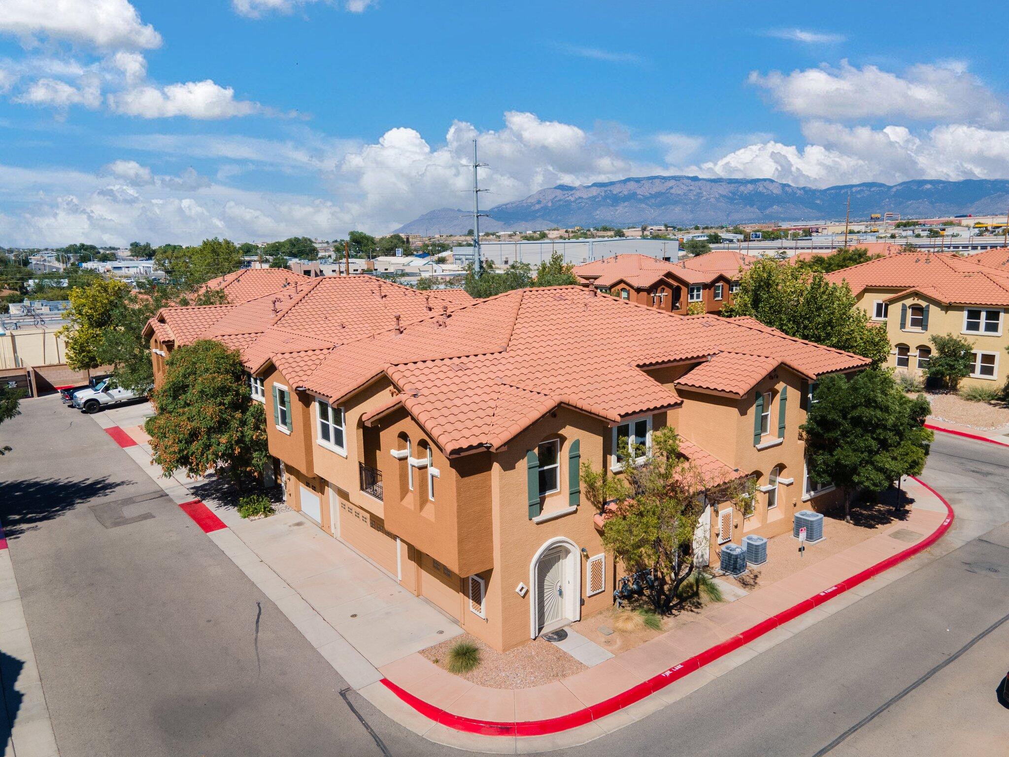 Photo 25 of 26 of 601 Menaul Boulevard NE 506 townhome