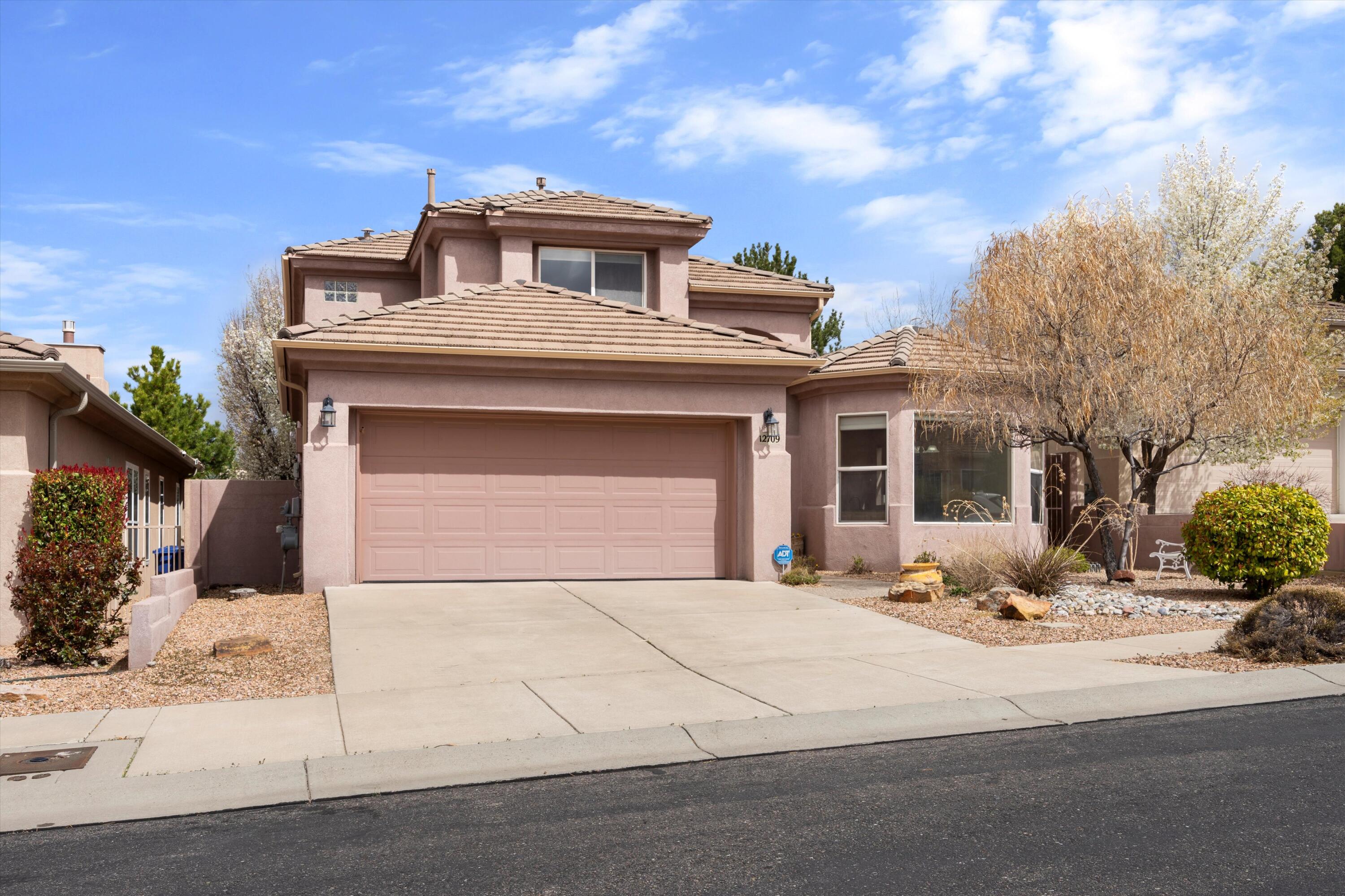 Photo 4 of 49 of 12709 Desert Marigold Lane NE house