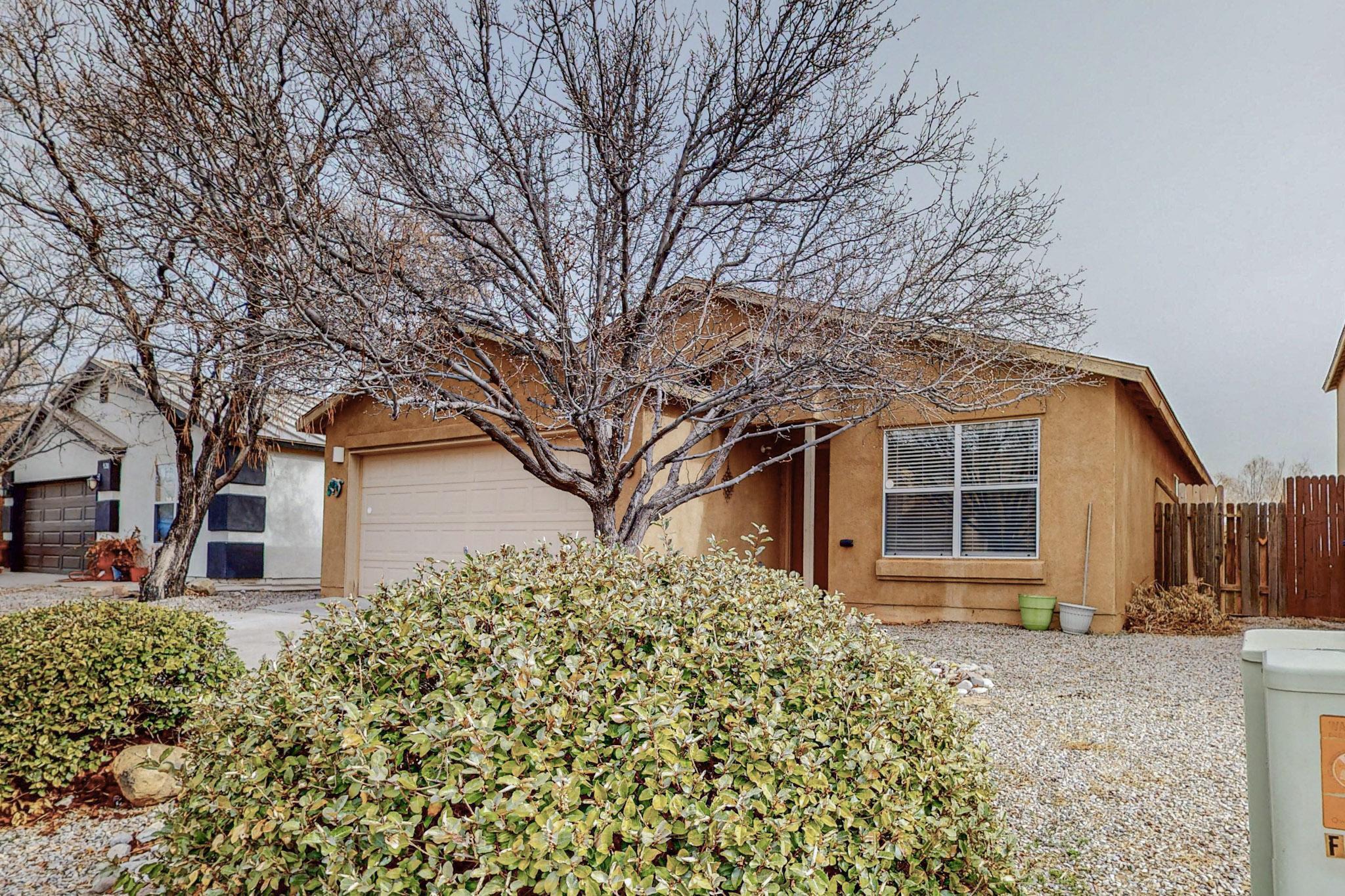 Photo 2 of 40 of 932 Blackbird Drive SW house