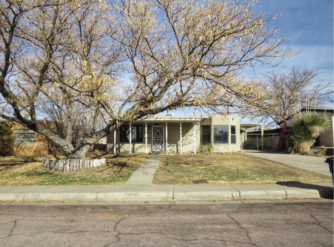 Photo 1 of 27 of 9225 Mescalero Road NE house