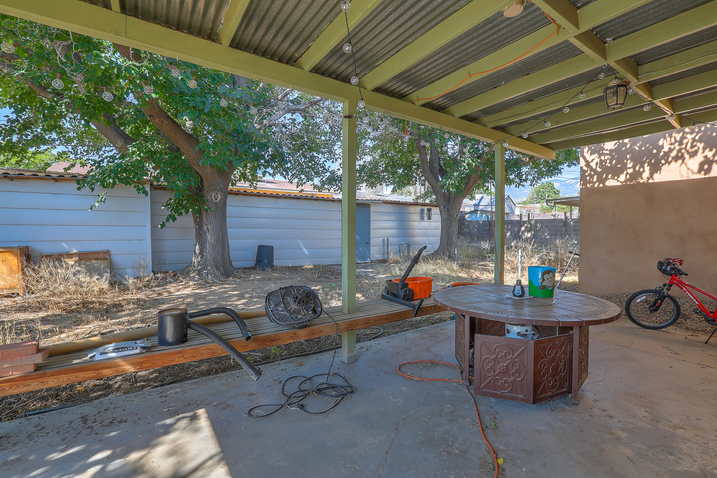 Photo 20 of 23 of 11701 La Cueva Lane NE house