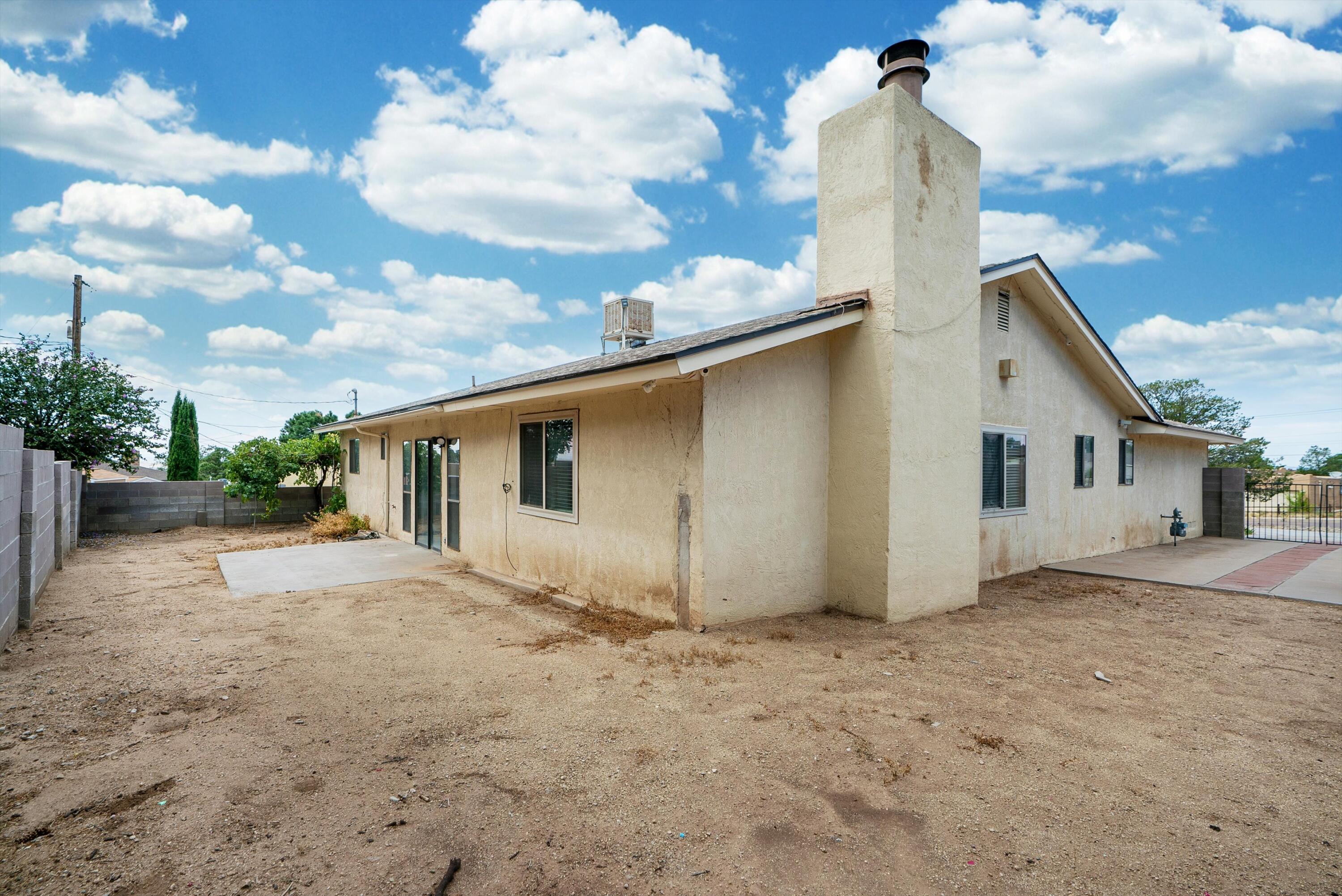 Photo 9 of 47 of 14208 Encantado Road NE house