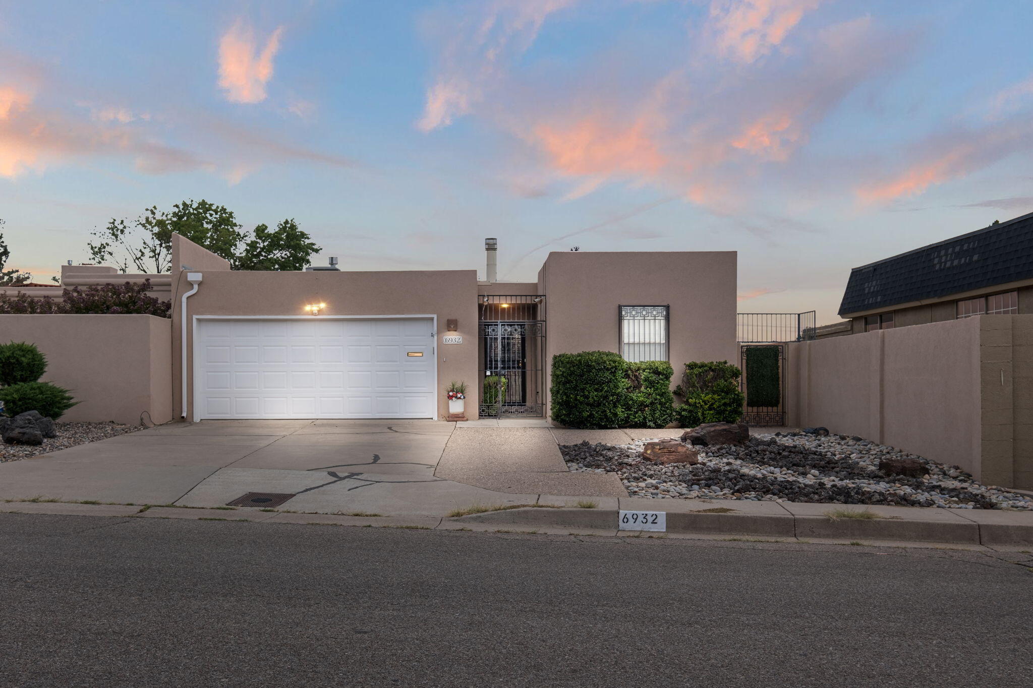 Photo 1 of 23 of 6932 Kiowa Avenue NE townhome