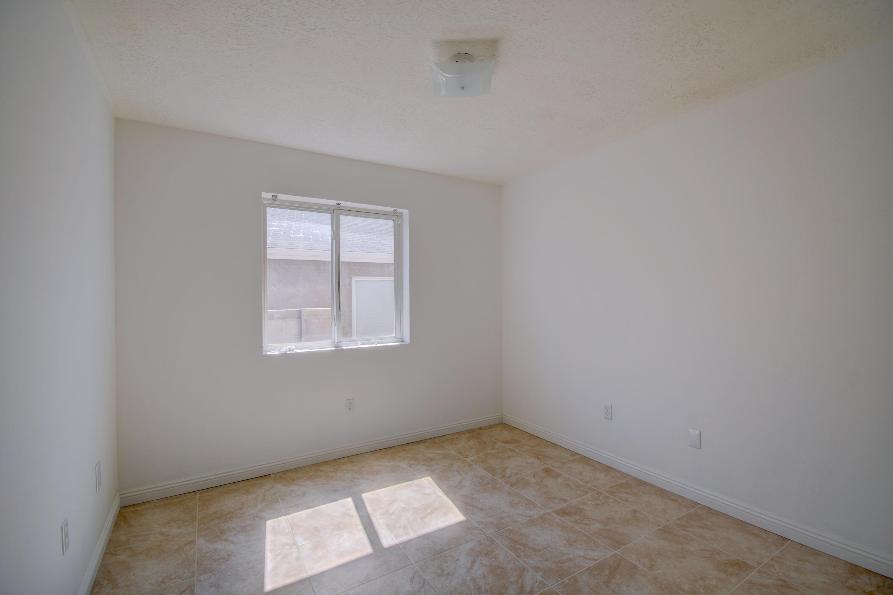 Photo 14 of 18 of 9005 Skylight Avenue SW house