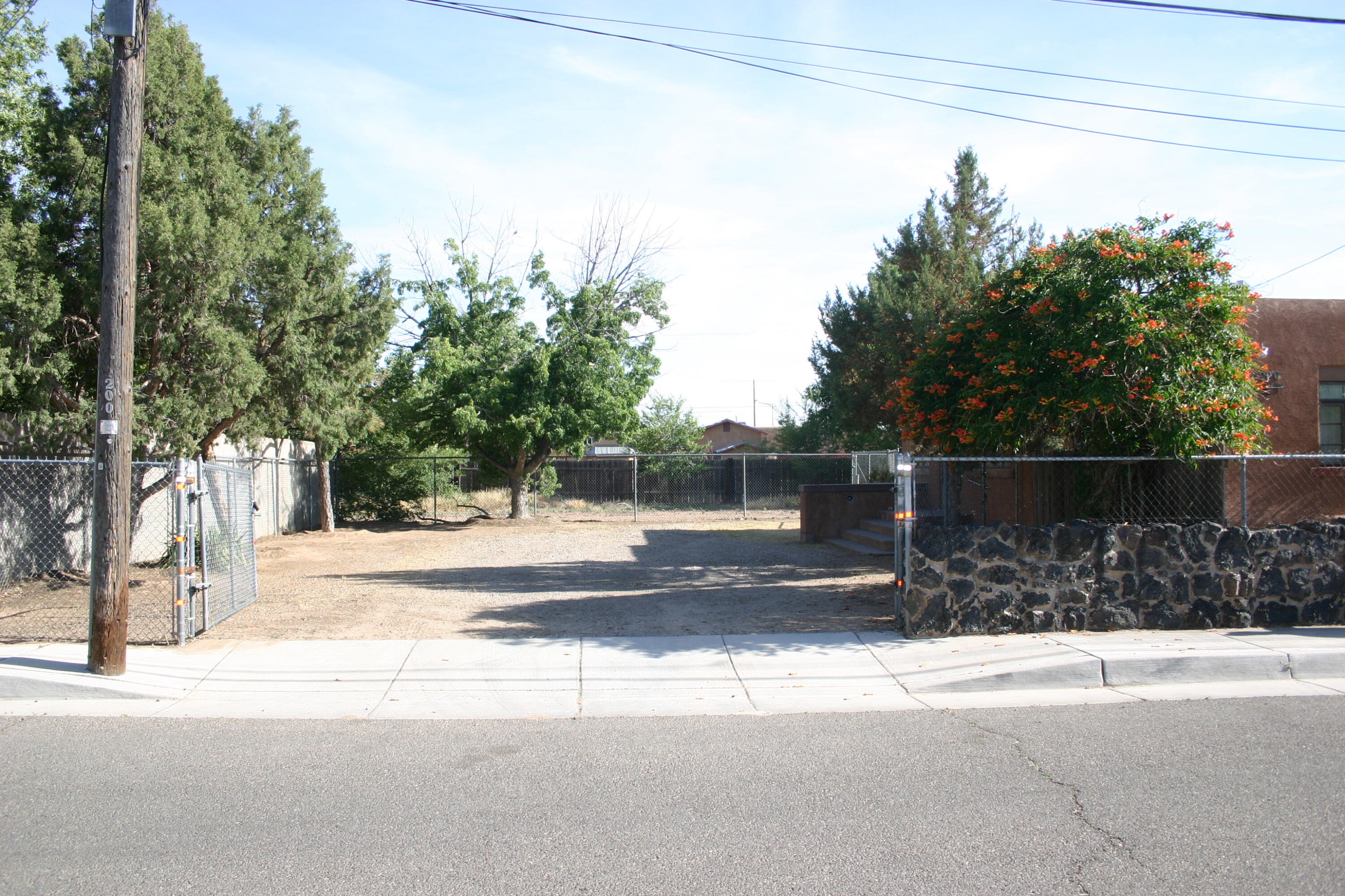 Photo 3 of 43 of 2200 Edna Avenue NW house