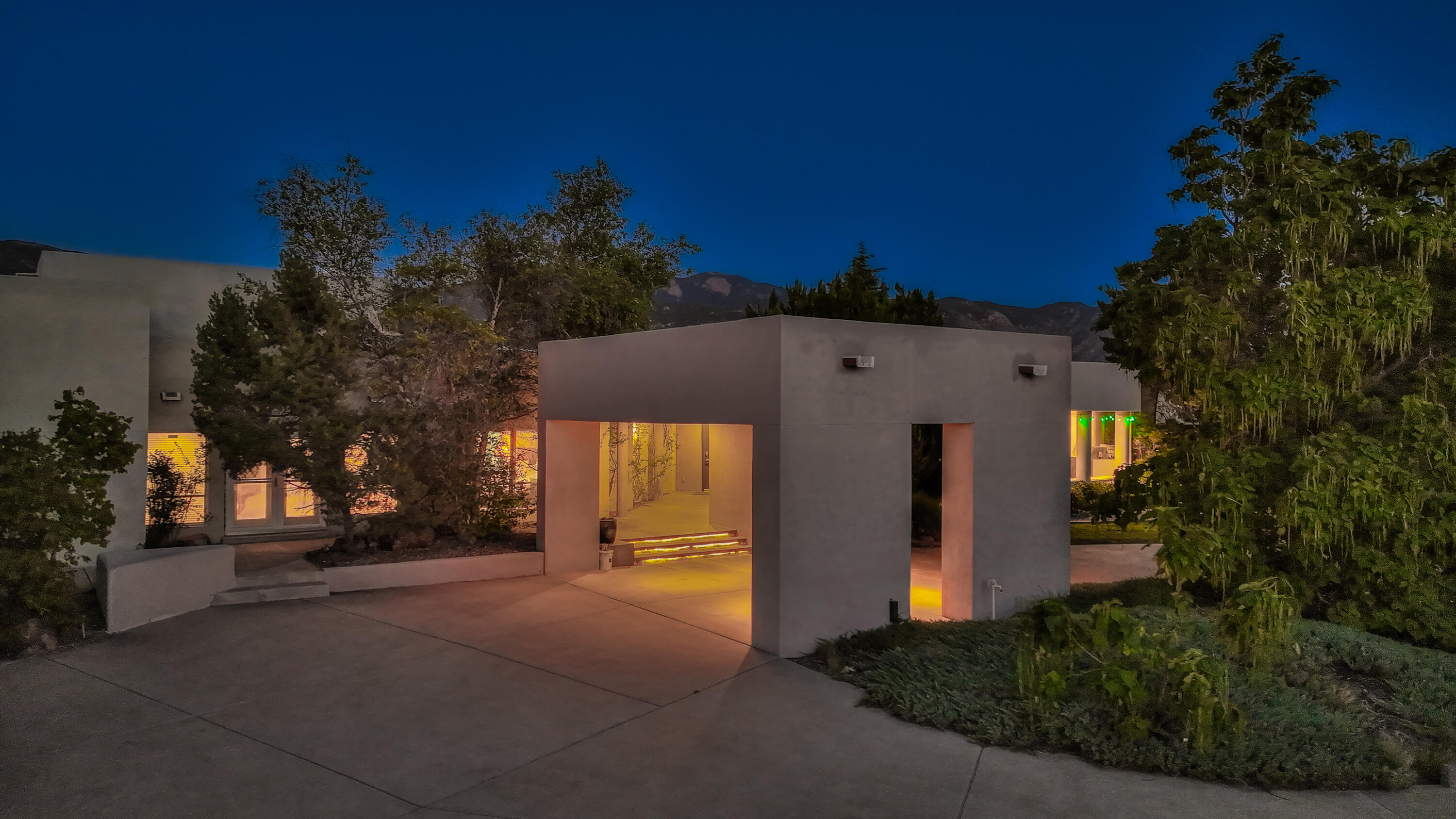 Photo 79 of 85 of 11701 San Rafael Avenue NE house