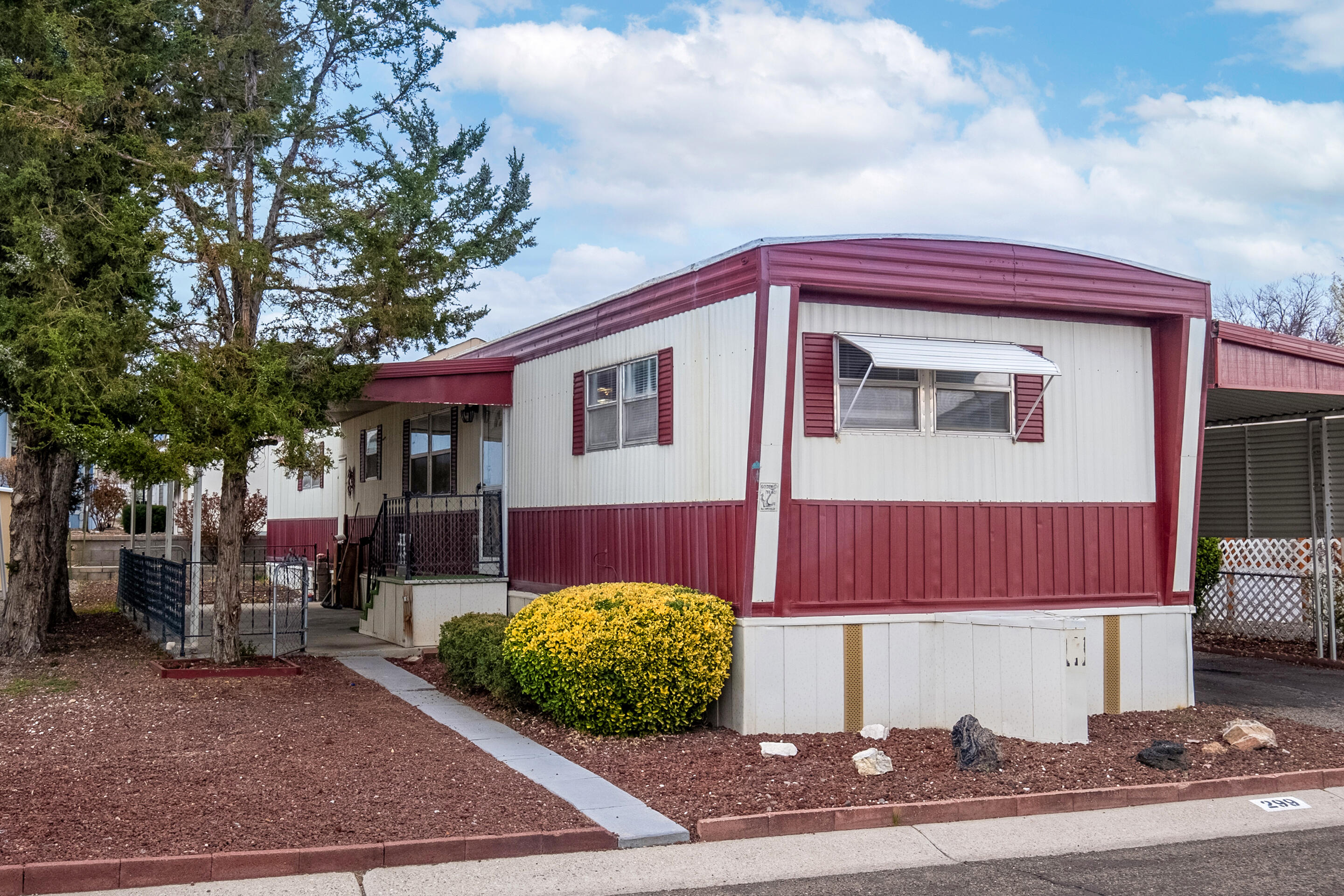 Photo 2 of 16 of 7112 Pan American East NE 299 mobile home