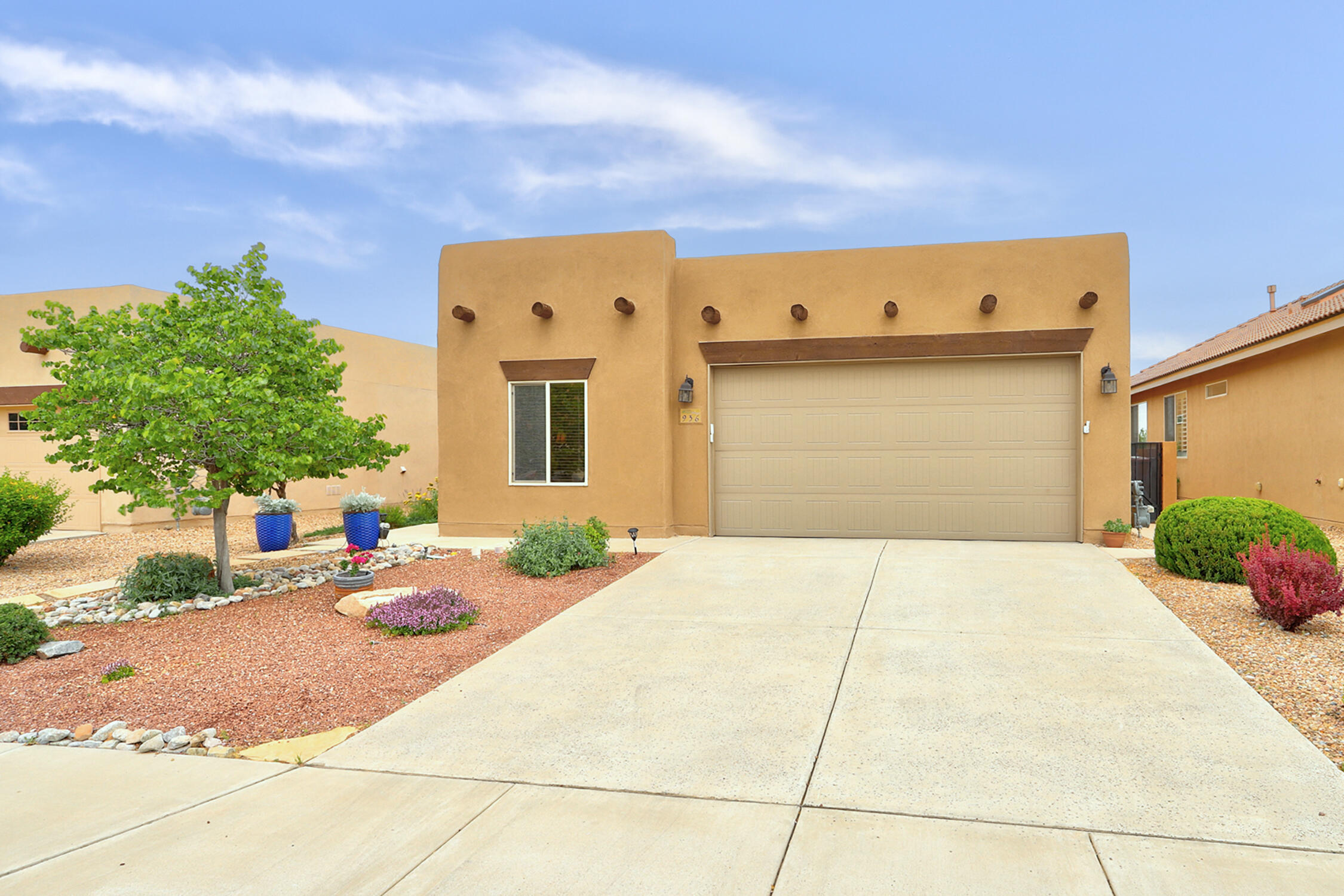 Photo 1 of 39 of 936 Desert Willow Court house