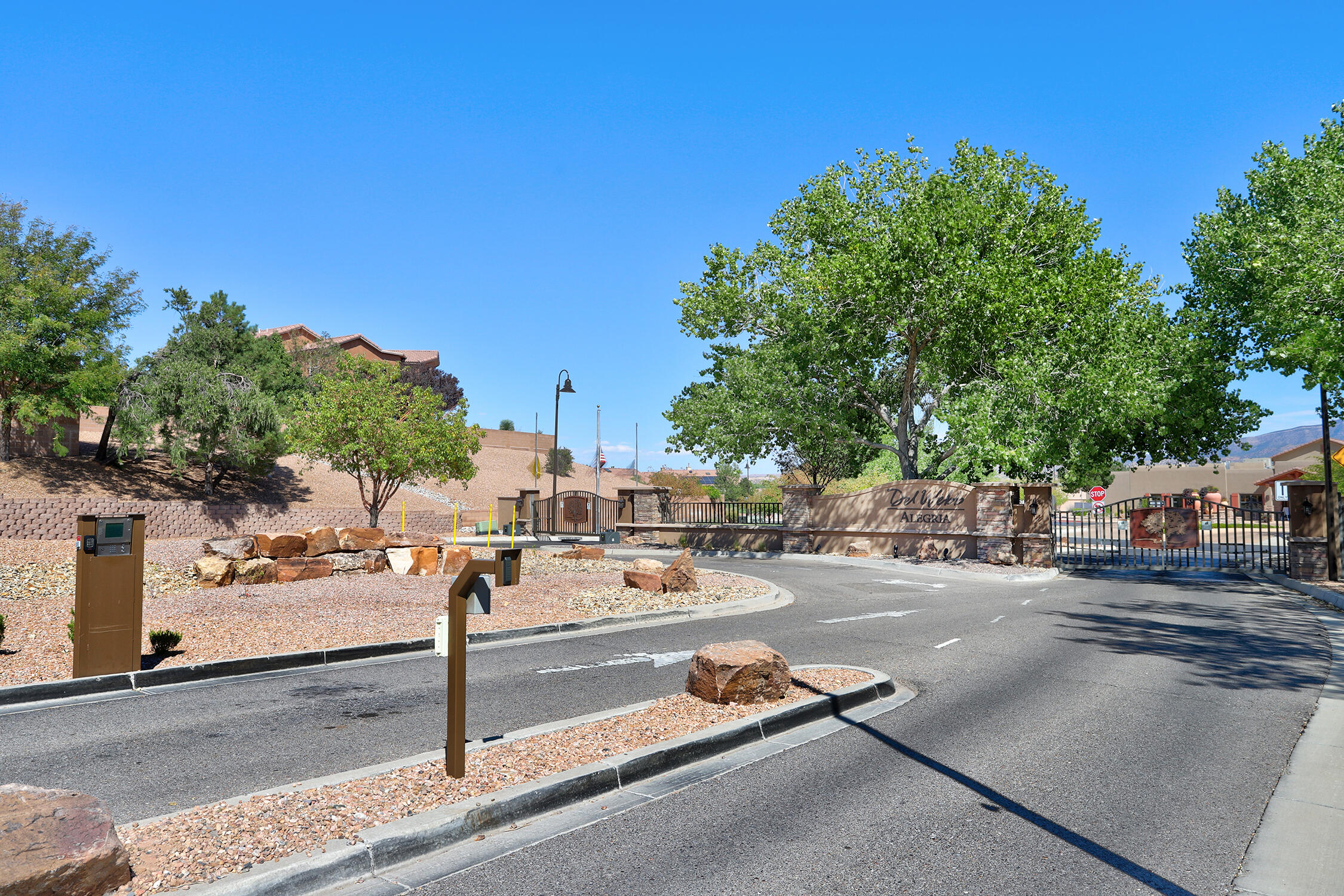 Photo 38 of 39 of 936 Desert Willow Court house