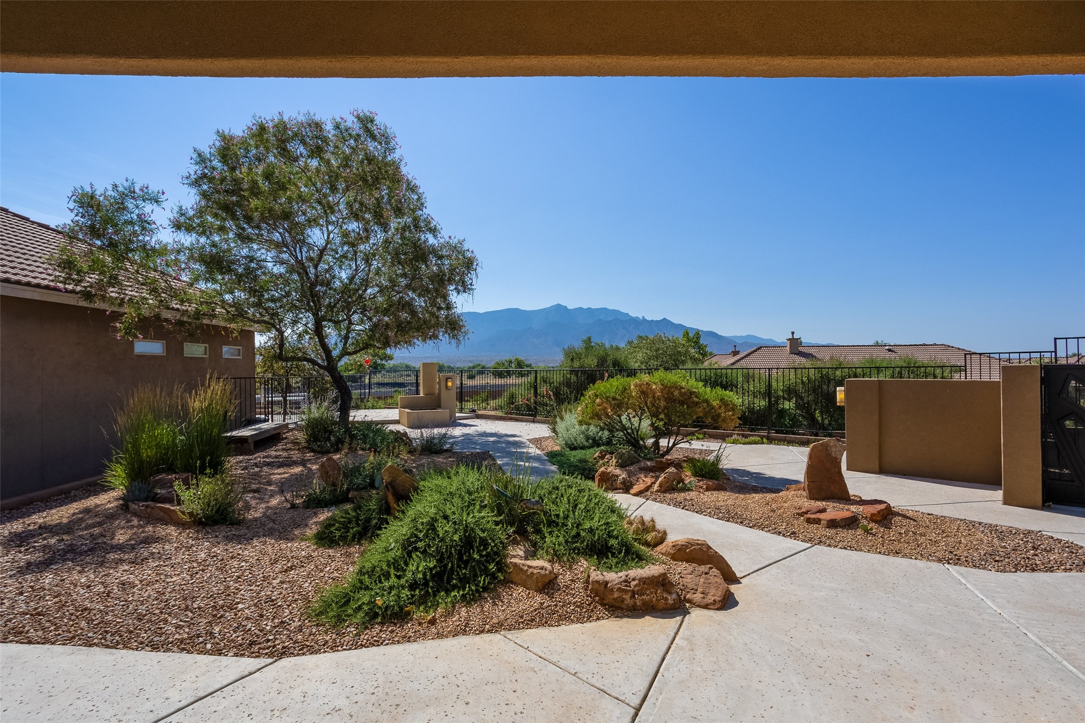 Photo 13 of 18 of 708 Desert Marigold Ct house