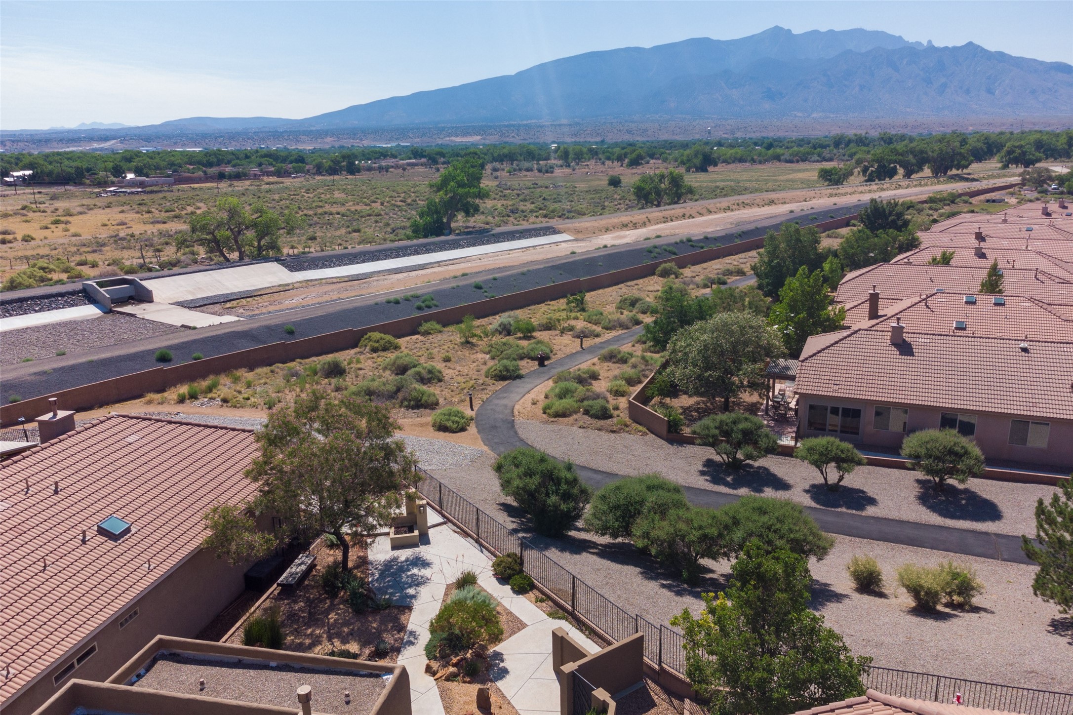 Photo 14 of 18 of 708 Desert Marigold Ct house