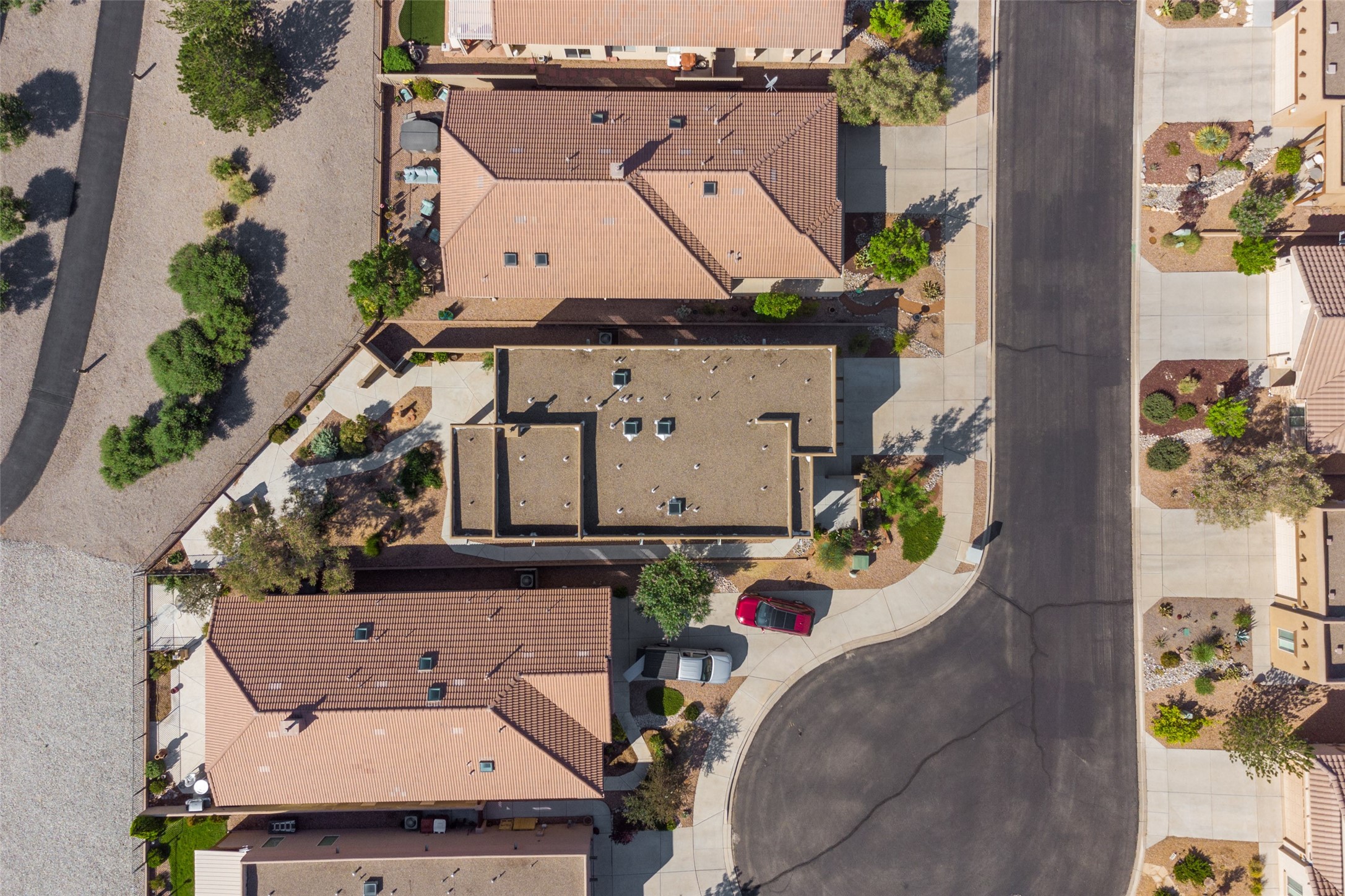 Photo 15 of 18 of 708 Desert Marigold Ct house