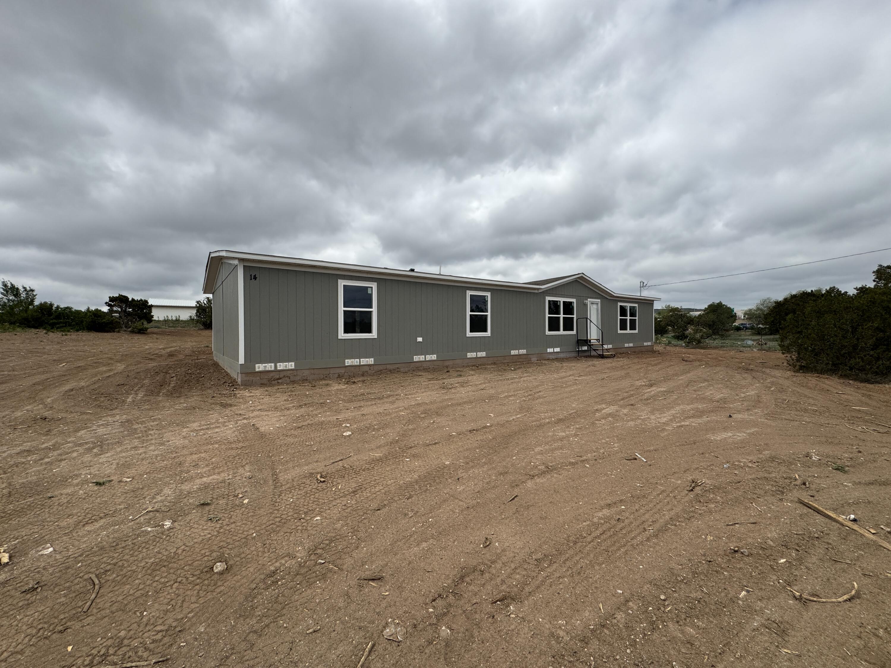 Photo 3 of 22 of 14 Pinon Road mobile home