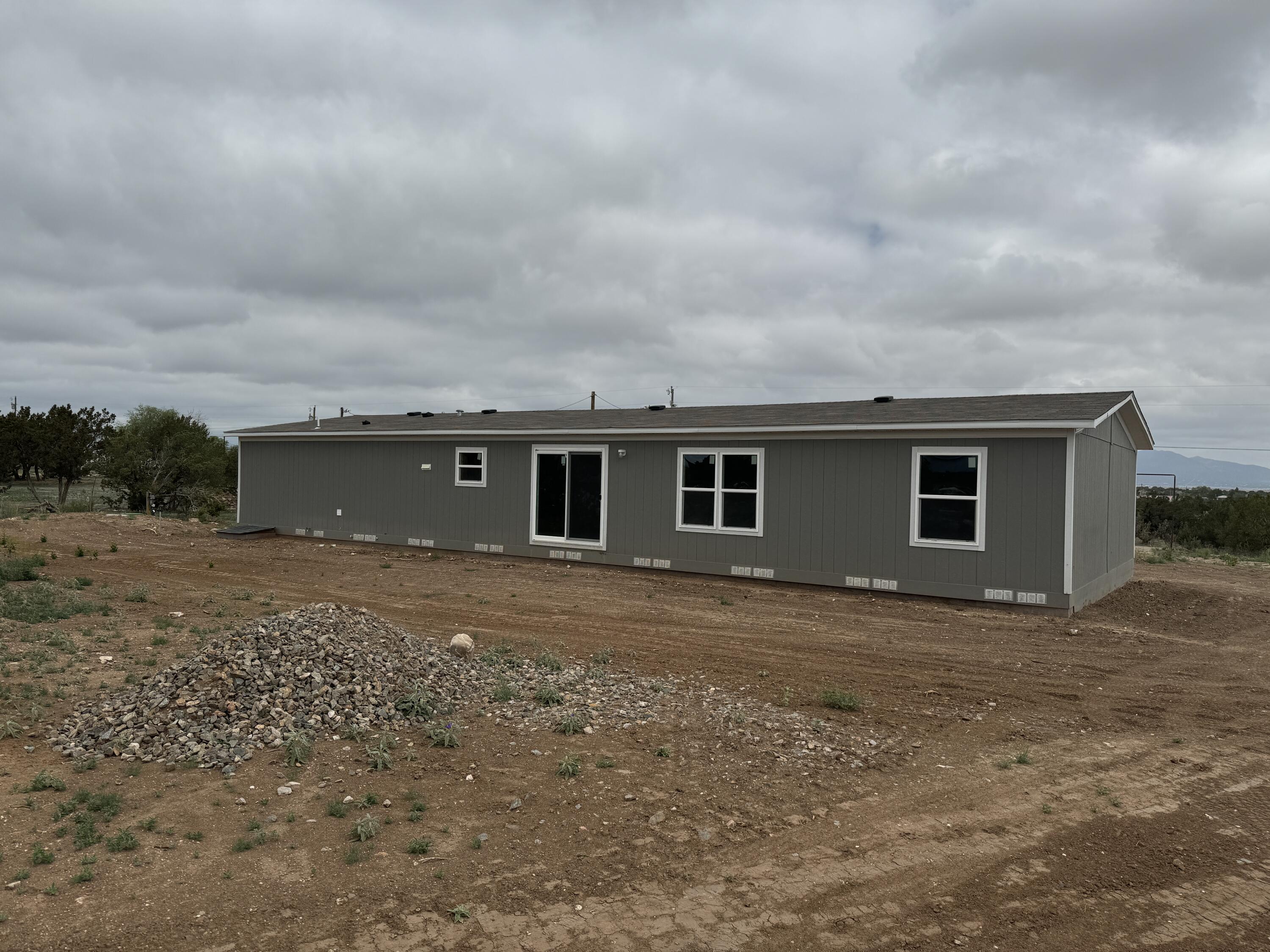 Photo 4 of 22 of 14 Pinon Road mobile home