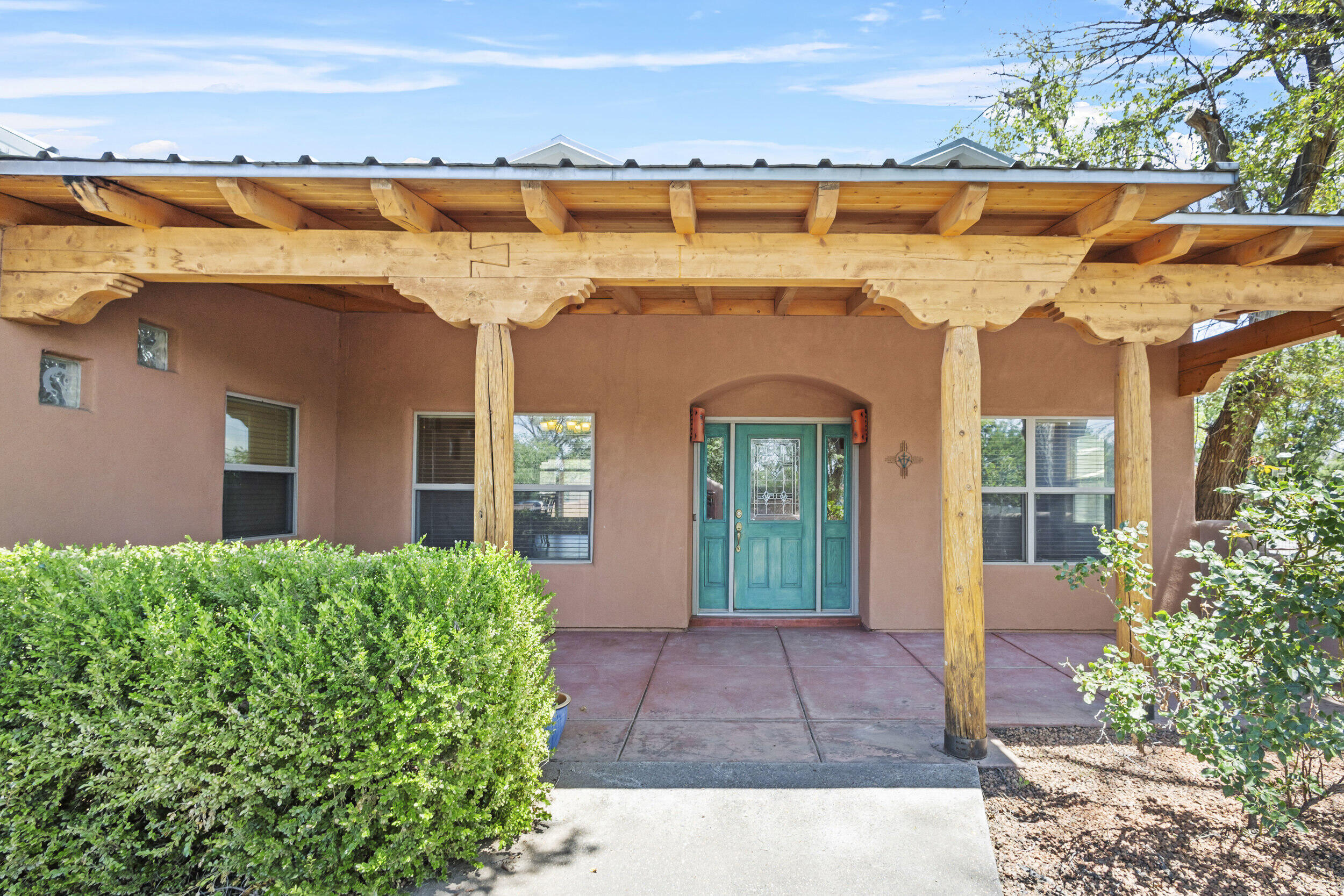 Photo 5 of 56 of 1324 Los Lentes Road NE house