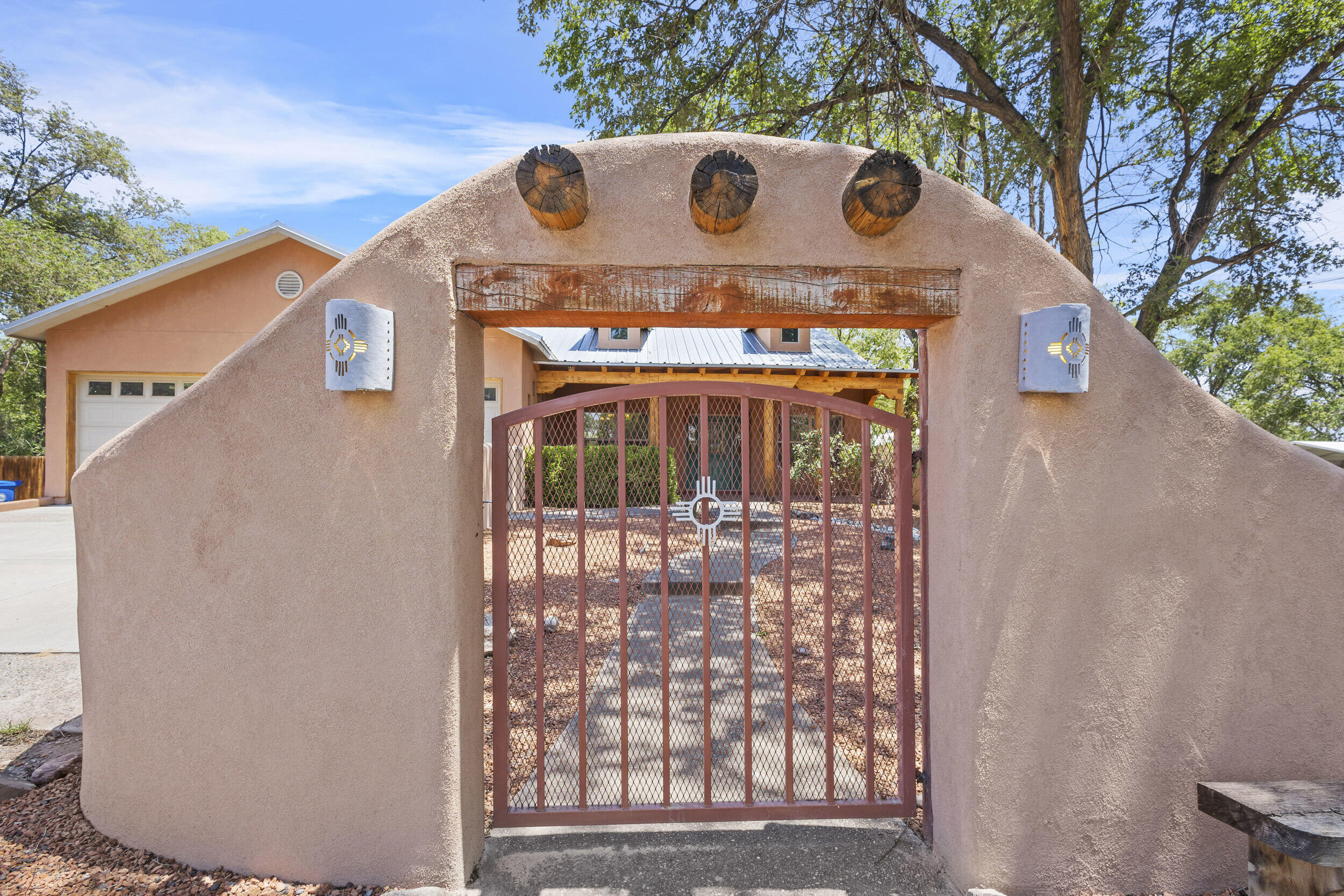 Photo 55 of 56 of 1324 Los Lentes Road NE house