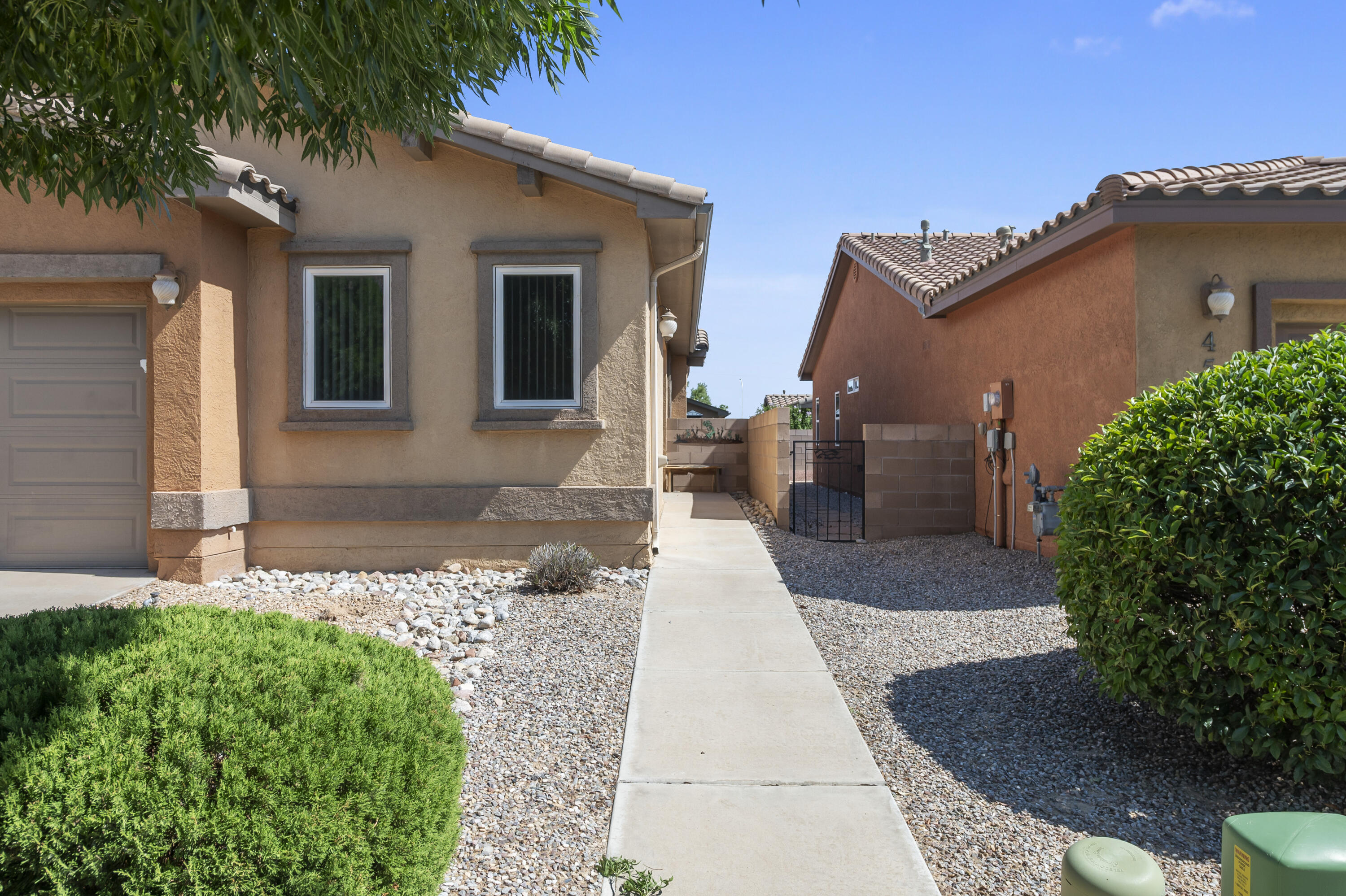 Photo 5 of 41 of 471 Zuni River Circle SW house