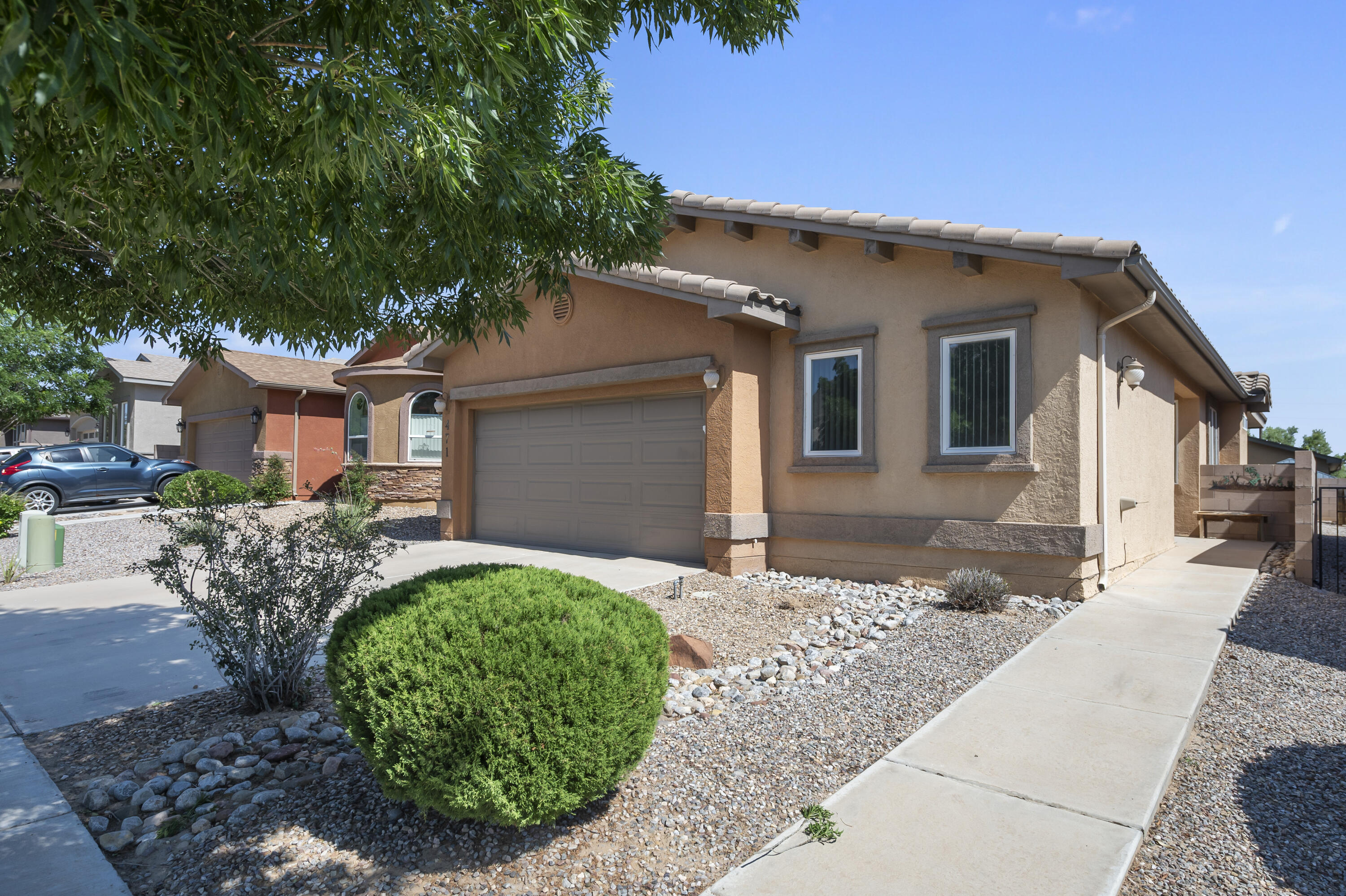 Photo 6 of 41 of 471 Zuni River Circle SW house