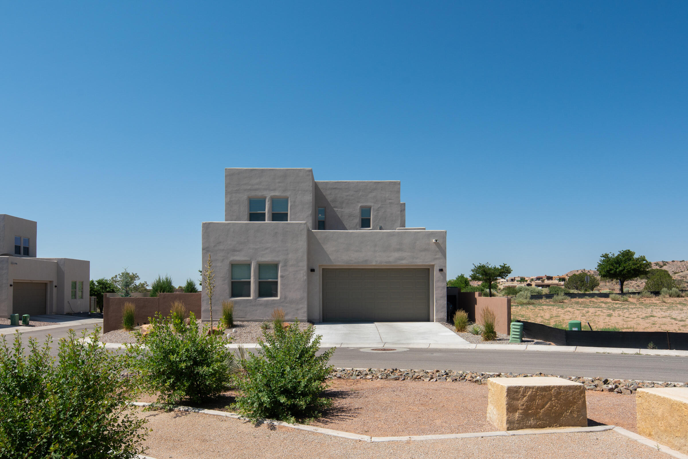 Photo 21 of 67 of 2246 Mariposa Parkway NE house