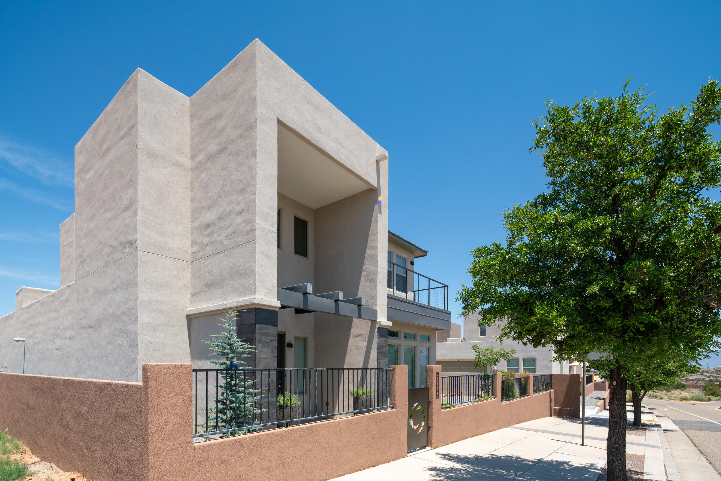 Photo 6 of 67 of 2246 Mariposa Parkway NE house