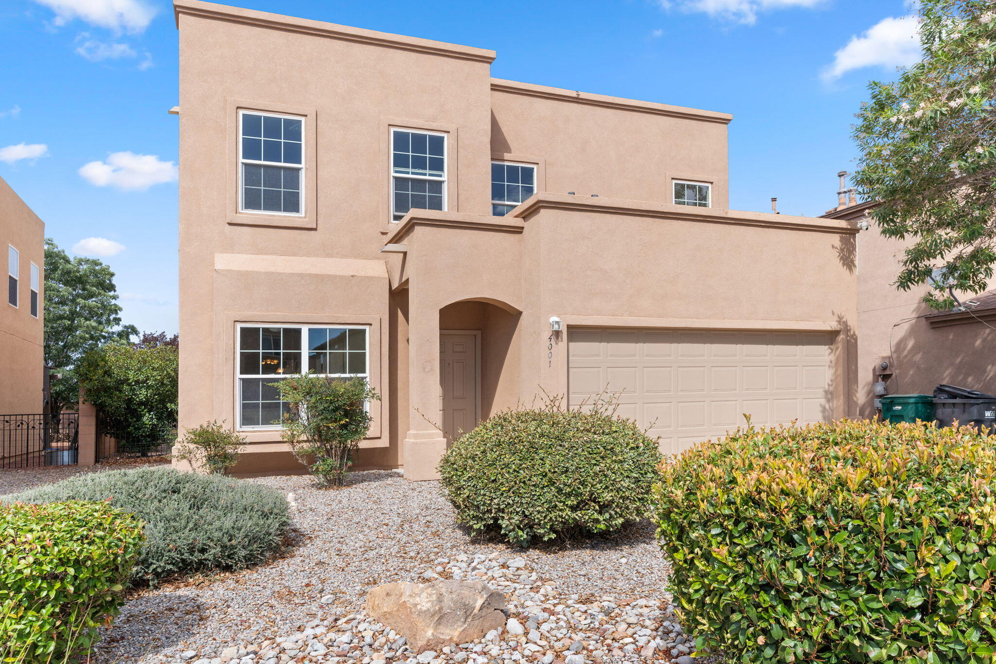 Photo 3 of 40 of 4001 Desert Willow Drive NE house