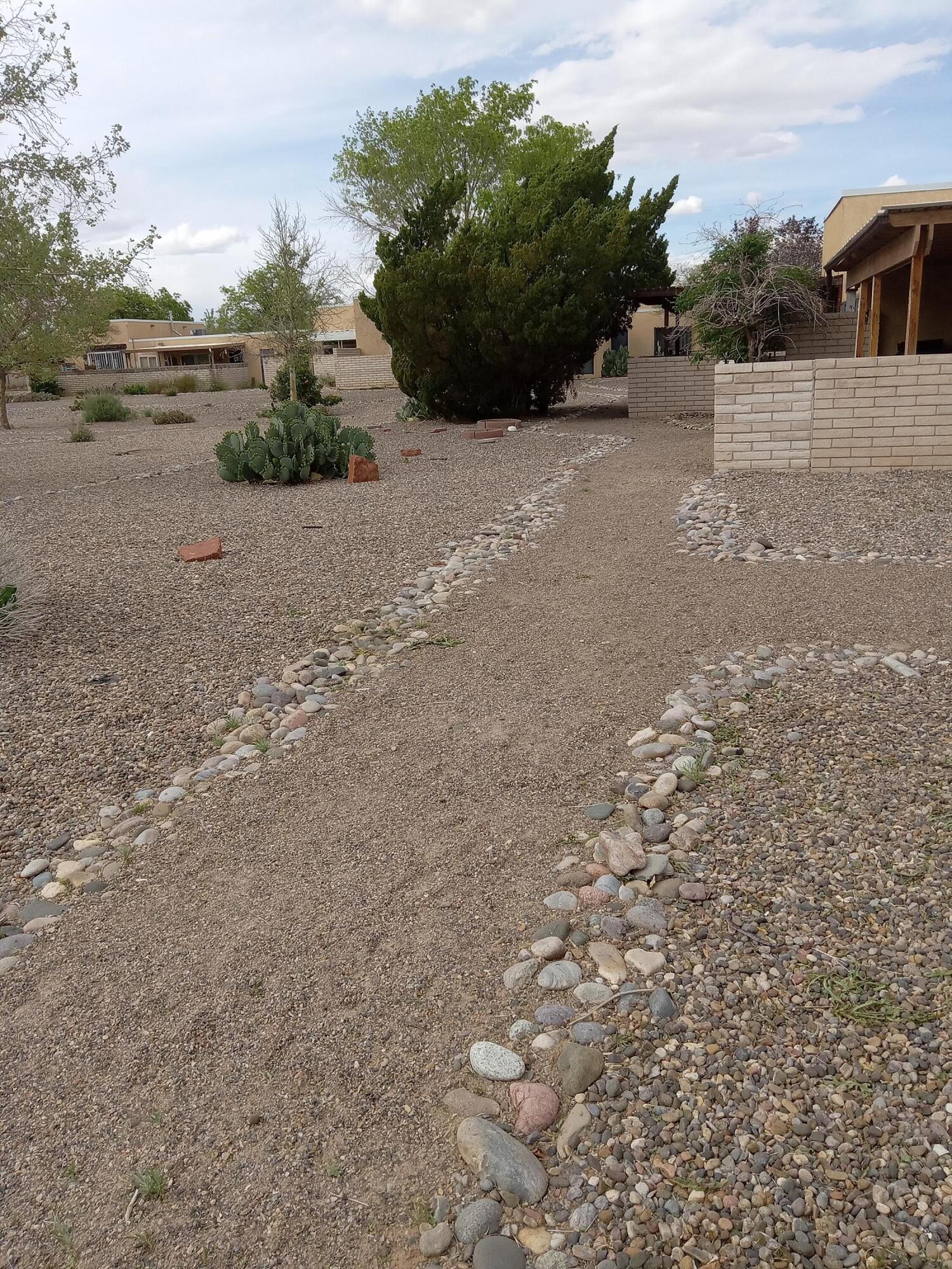 Photo 11 of 19 of 1355 Rio Rancho Drive SE D townhome