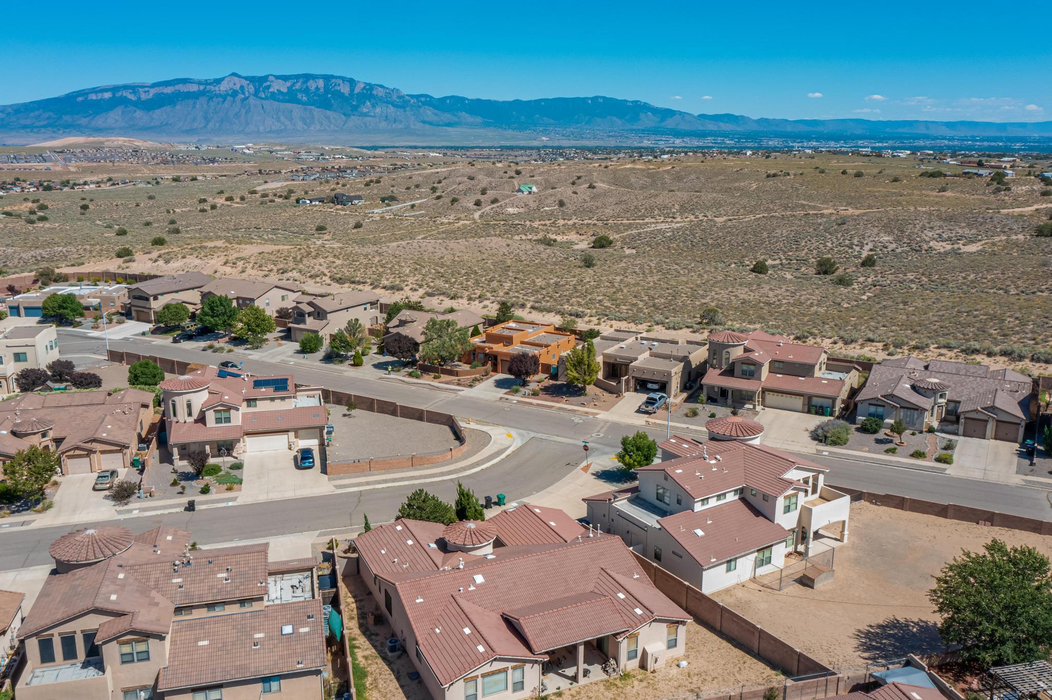 Photo 7 of 39 of 766 Loma Pinon Loop NE house