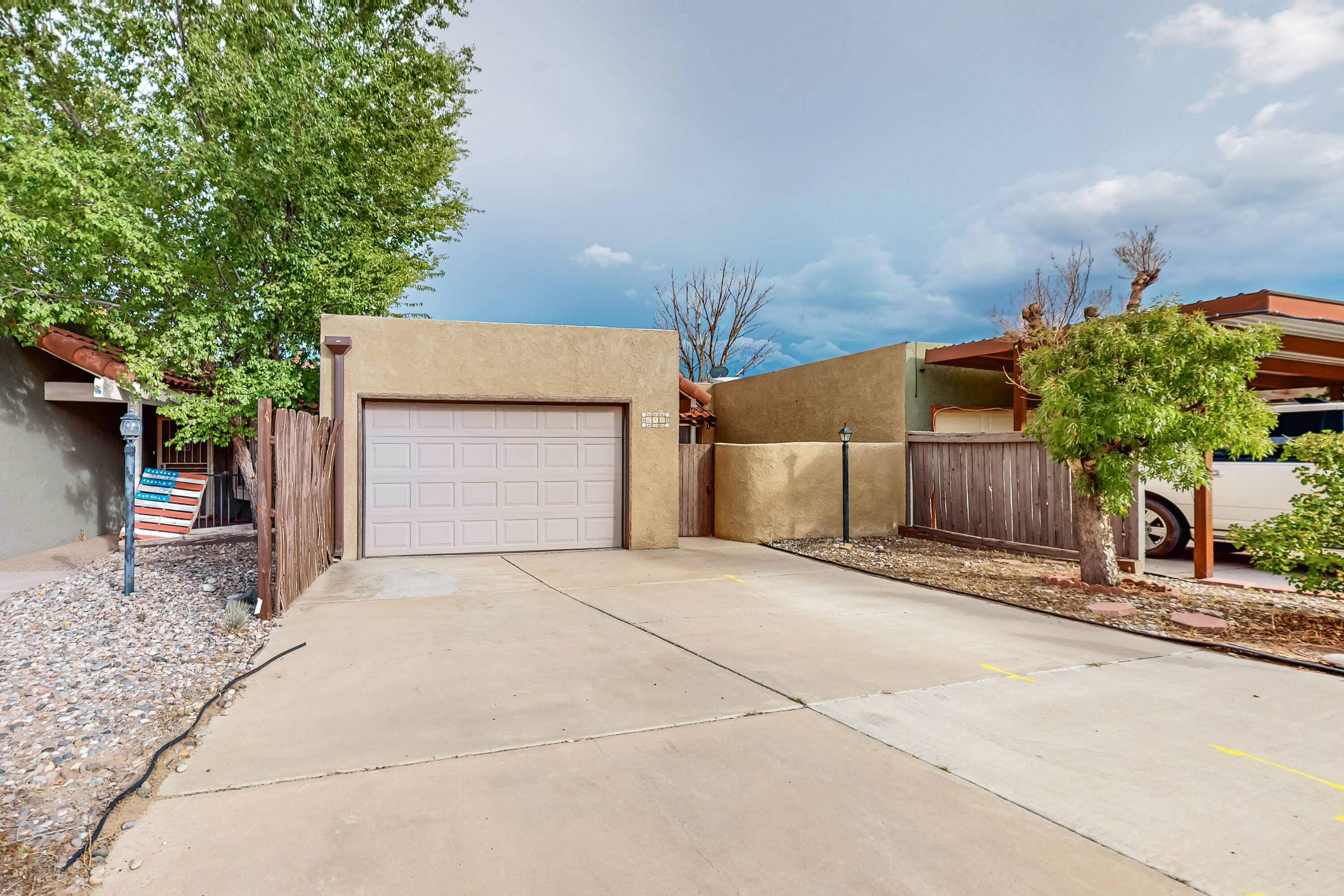 Photo 40 of 42 of 610 Diez Y Ocho Court SE townhome