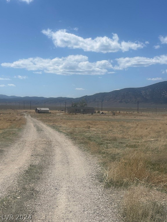 Photo 9 of 10 of 3185 N Us Hwy 93 mobile home