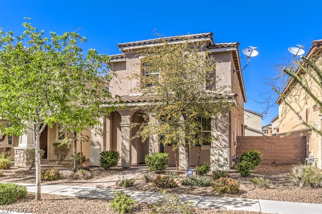 Photo 1 of 38 of 3036 Camino Sereno Avenue house