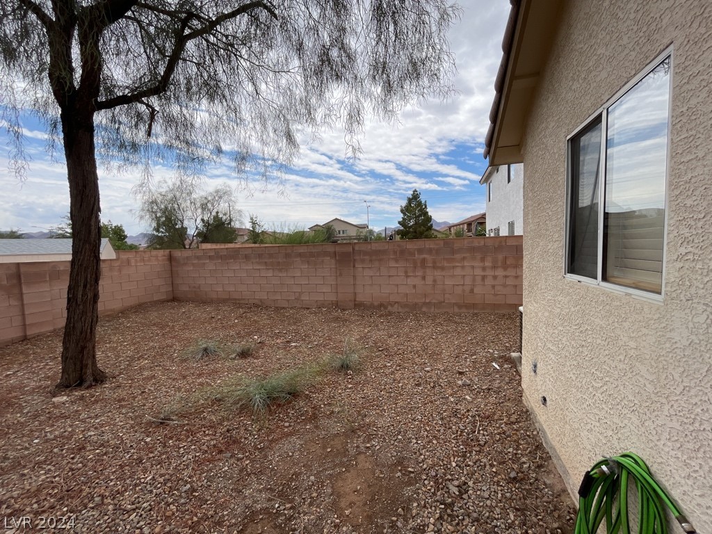 Photo 29 of 29 of 732 Goshawk Street house