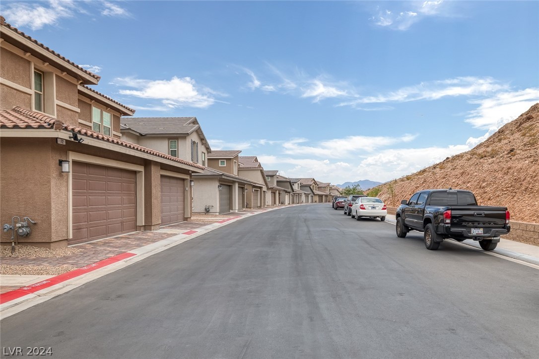 Photo 44 of 68 of 72 Kimberlite Drive townhome