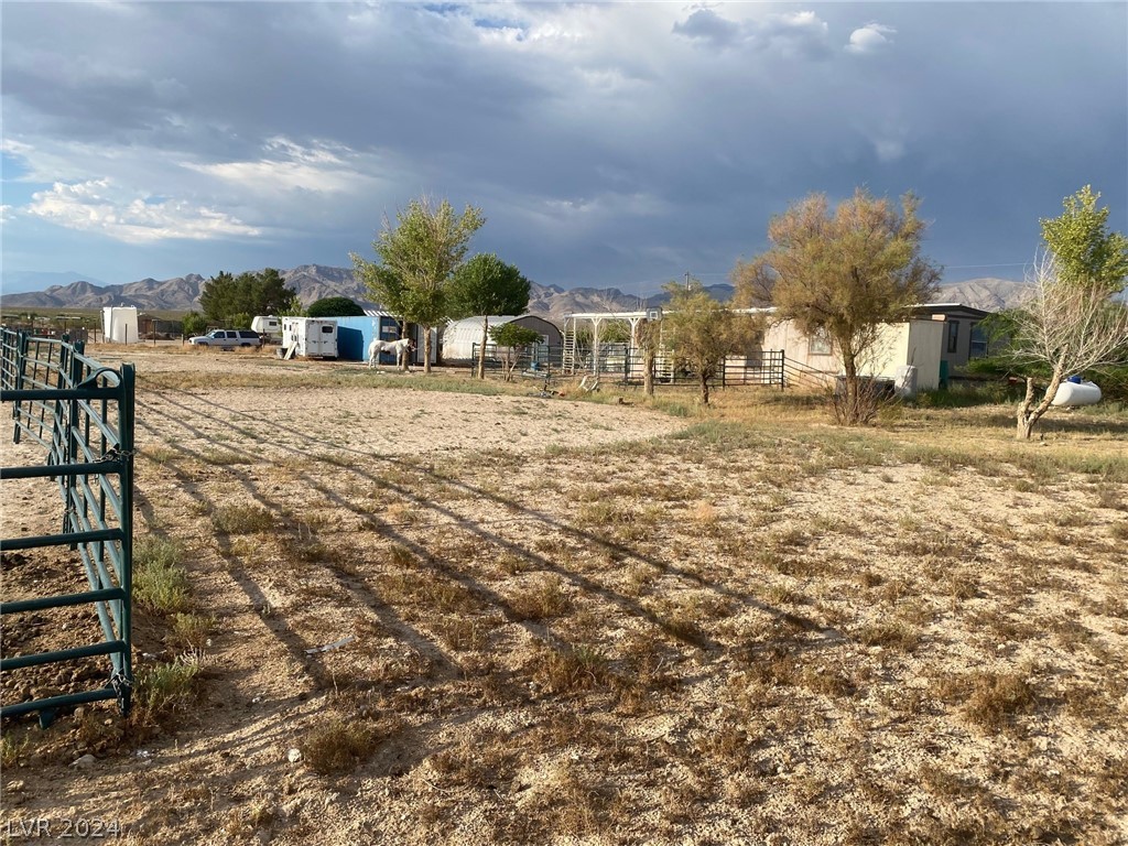 Photo 8 of 14 of 1675 Peoria Street mobile home