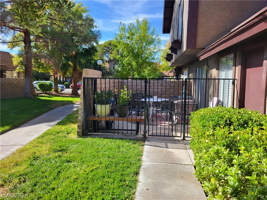 Photo 1 of 6 of 4537 Buena Vista Drive townhome