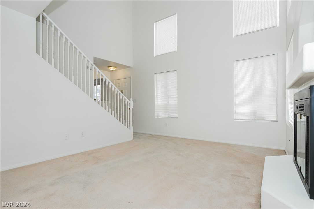 Photo 1 of 39 of 3950 S Sandhill Road 140 townhome