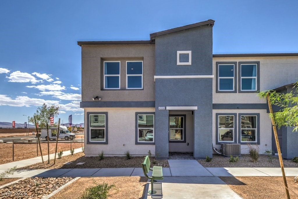 Photo 1 of 2 of 4950 Pear Mesa Avenue townhome