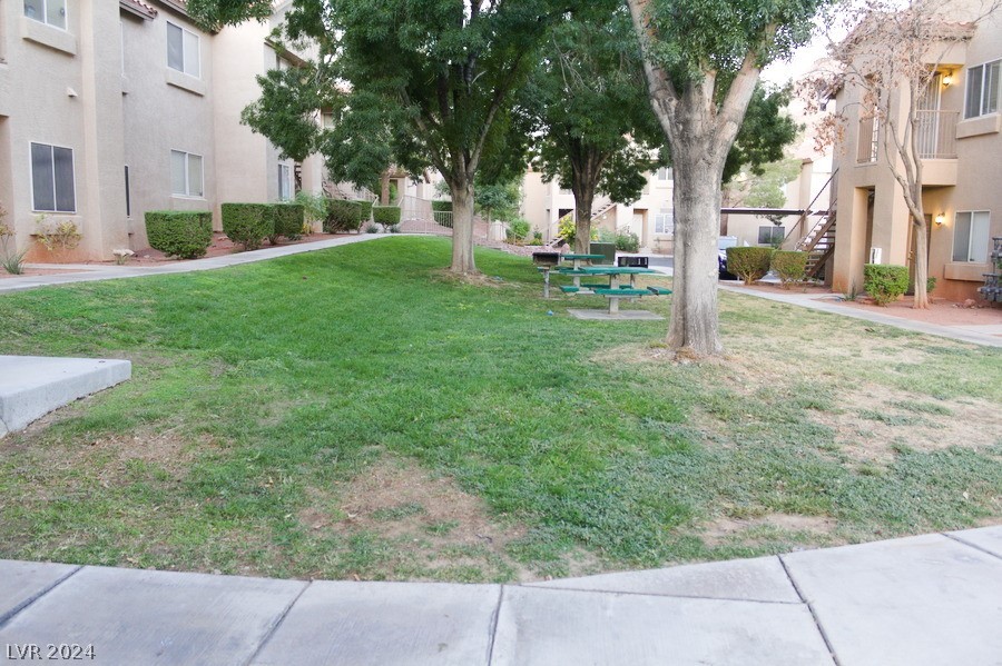 Photo 5 of 21 of 2110 N Los Feliz Street 2009 condo