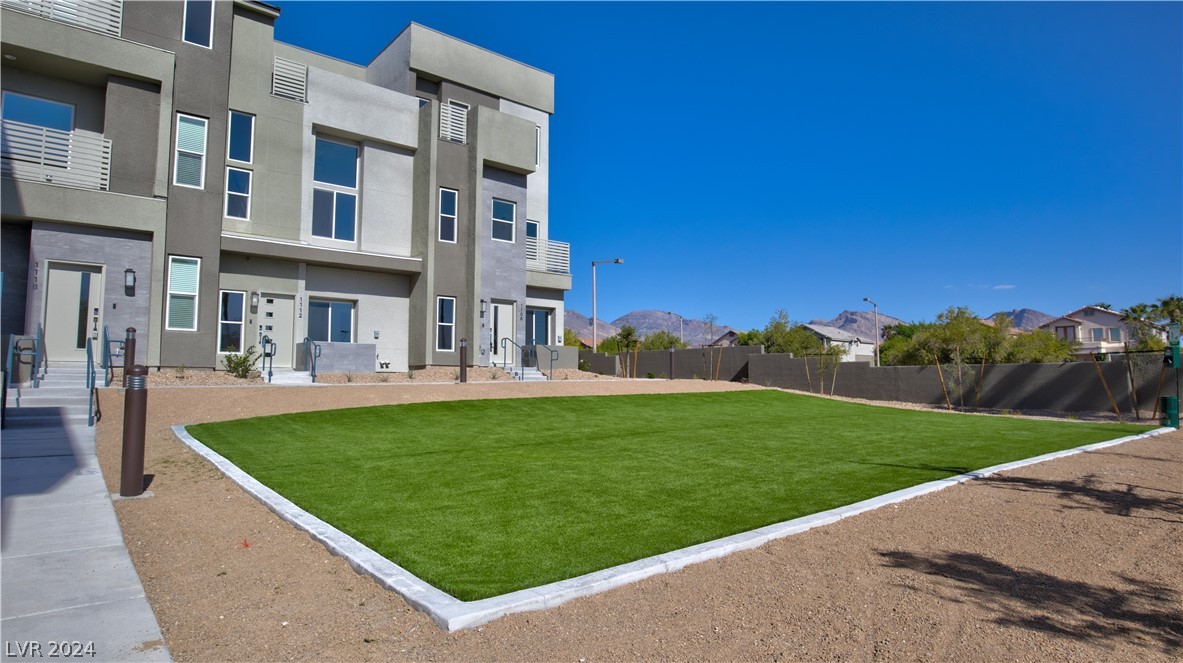 Photo 7 of 41 of 11472 Roaring Peak Drive townhome