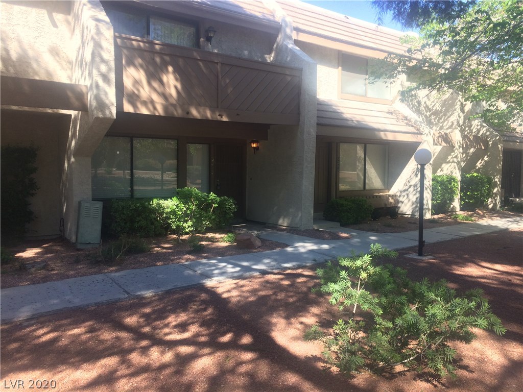 Photo 1 of 42 of 3303 FAIRVIEW Lane townhome