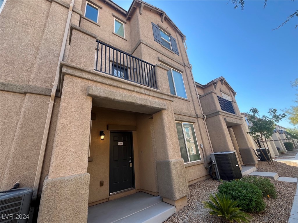 Photo 8 of 48 of 4591 Woolcomber Street townhome