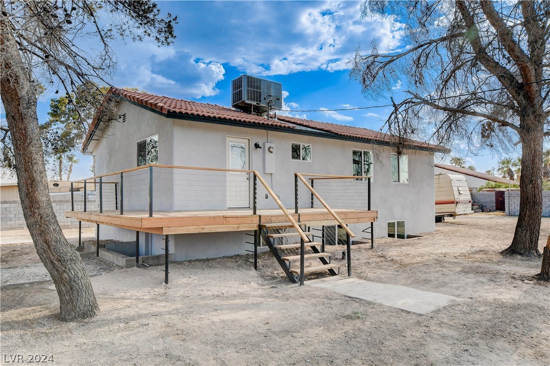 Photo 5 of 49 of 1590 Rawhide Street house