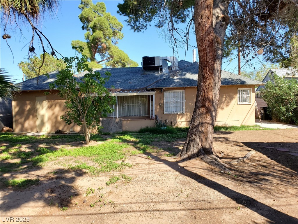 Photo 38 of 42 of 1020 Wengert Avenue house