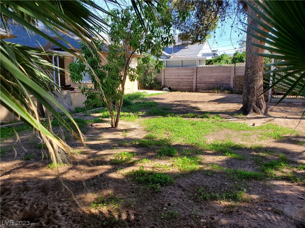 Photo 42 of 42 of 1020 Wengert Avenue house