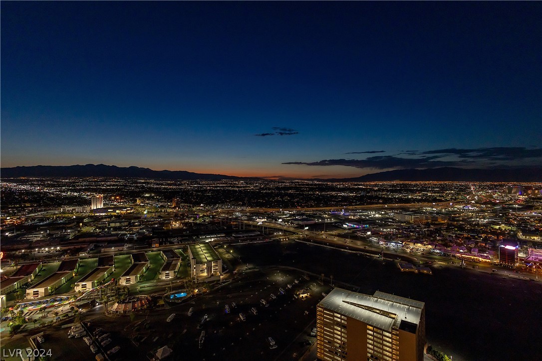 Photo 8 of 88 of 2700 Las Vegas Boulevard 4202 house