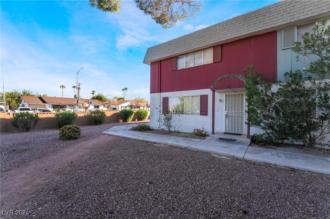 Photo 3 of 37 of 269 Pecos Way townhome