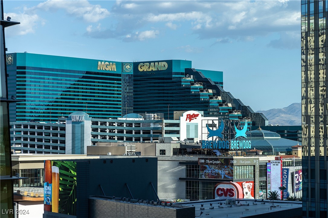 Photo 4 of 25 of 3726 Las Vegas Boulevard 609 house